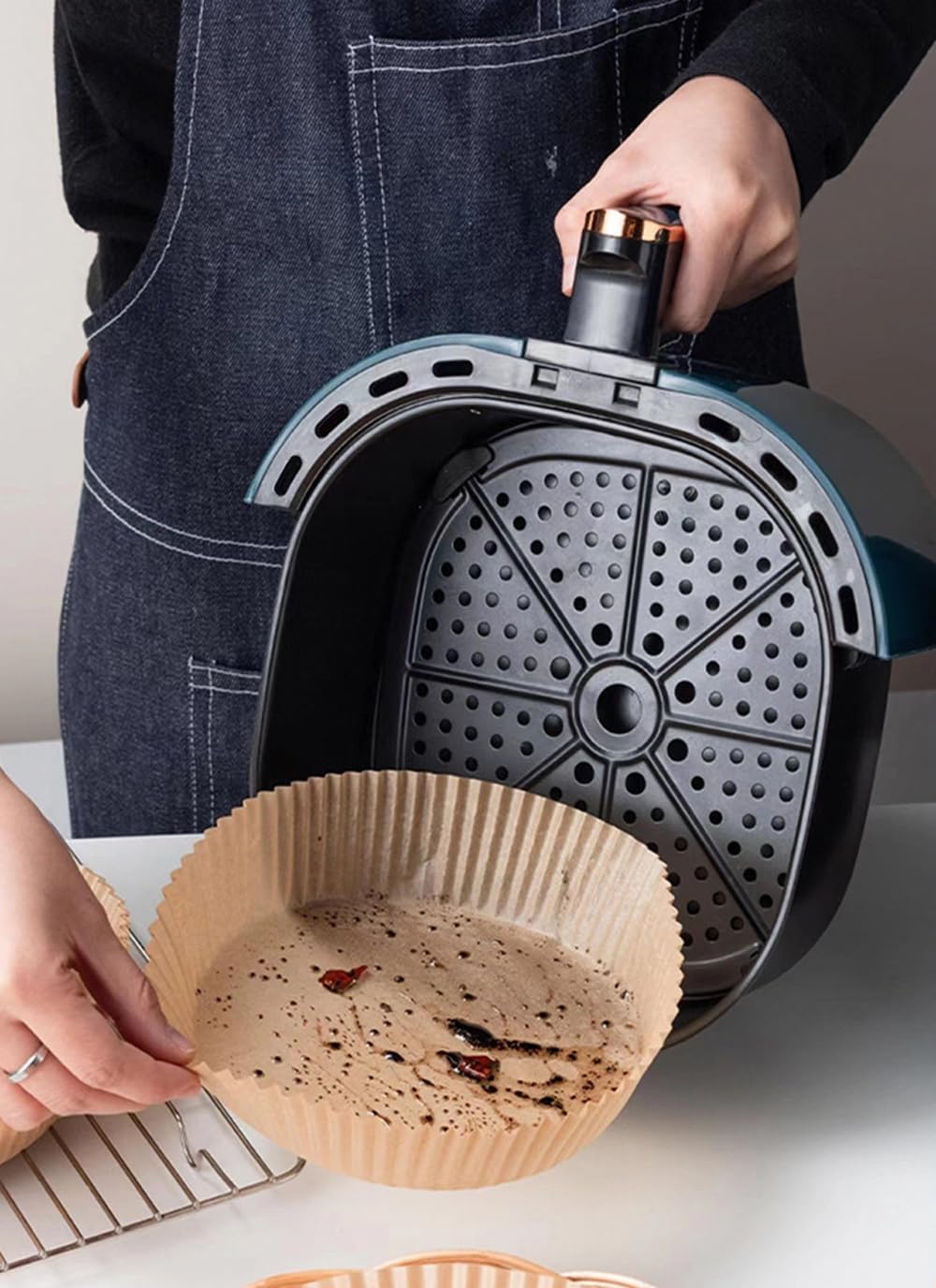 Air Fryer Parchment Paper Liners,50PCS Square Non-Stick Parchment Paper,Oil Resistant,Disposable Food Grade Free of Bleach,Frying Pan for 5-8 QT Air Fryer Baking Roasting Microwave (7.9 inch)