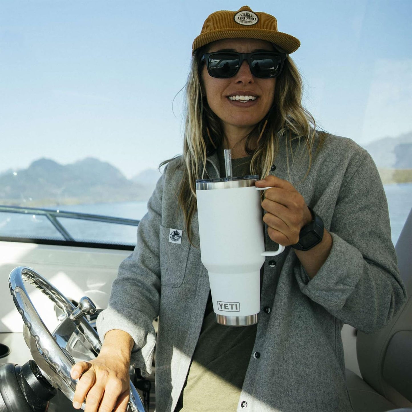 YETI Rambler 42 oz Tumbler with Handle and Straw Lid, Travel Mug Water Tumbler, Vacuum Insulated Cup with Handle, Stainless Steel, Key Lime