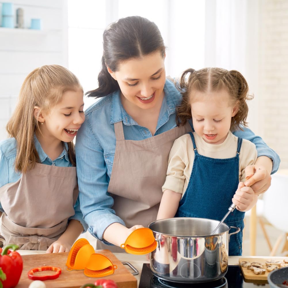 AUAUY 1 Pair Mini Silicone Oven Mitts, Heat Resistant Pot Holders Mitts, Cute Oven Pinch Grip Gloves, Small Potholders for Kitchen, Air Fryer Mitts Pair for Cooking, Baking and Grilling (Orange)