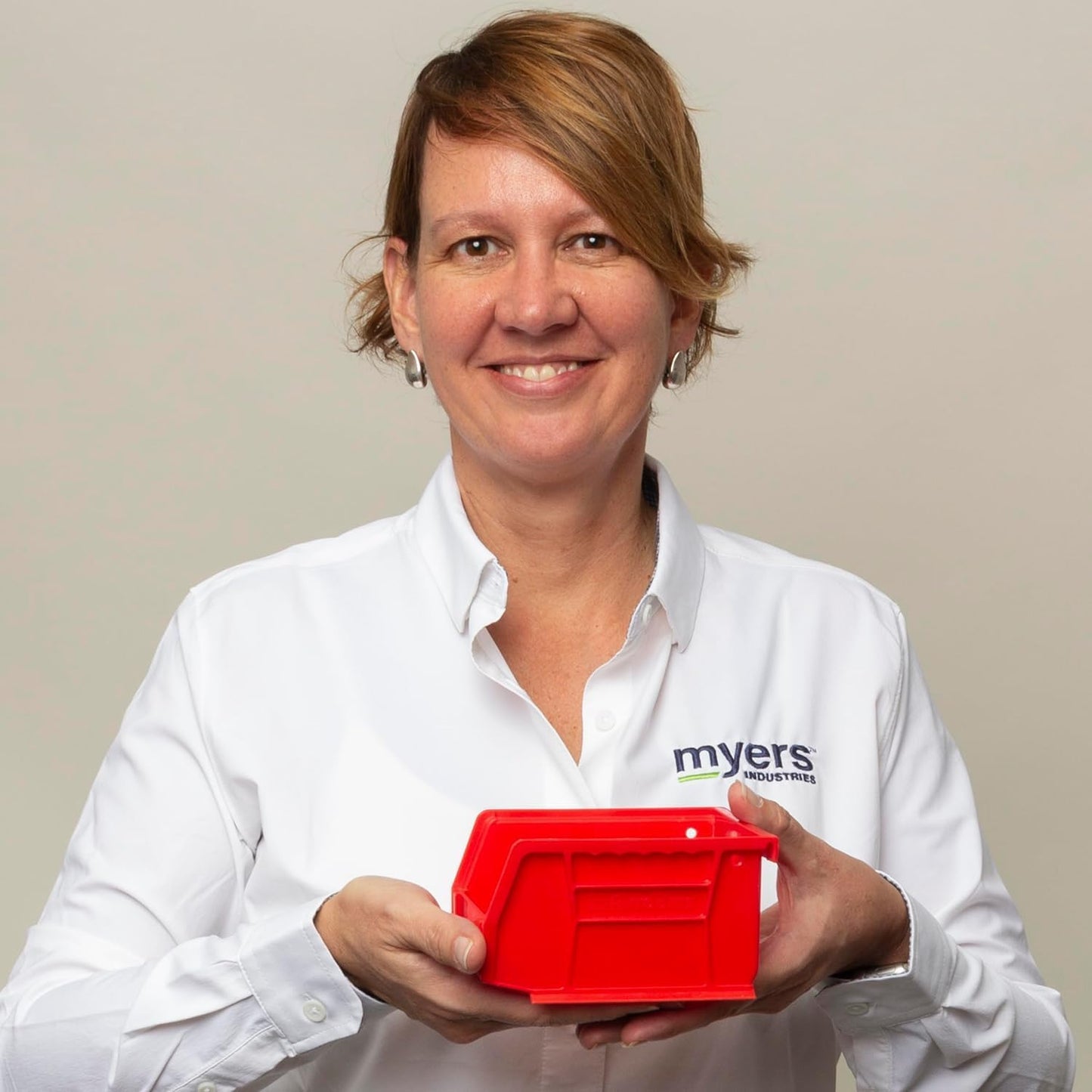 Akro-Mils 30210 AkroBins Plastic Storage Bins, Space-Saving Stackable Bins for Garage, Pantry, Craft Organization, 5-Inch x 4-Inch x 3-Inch, Stone, 6-Pack