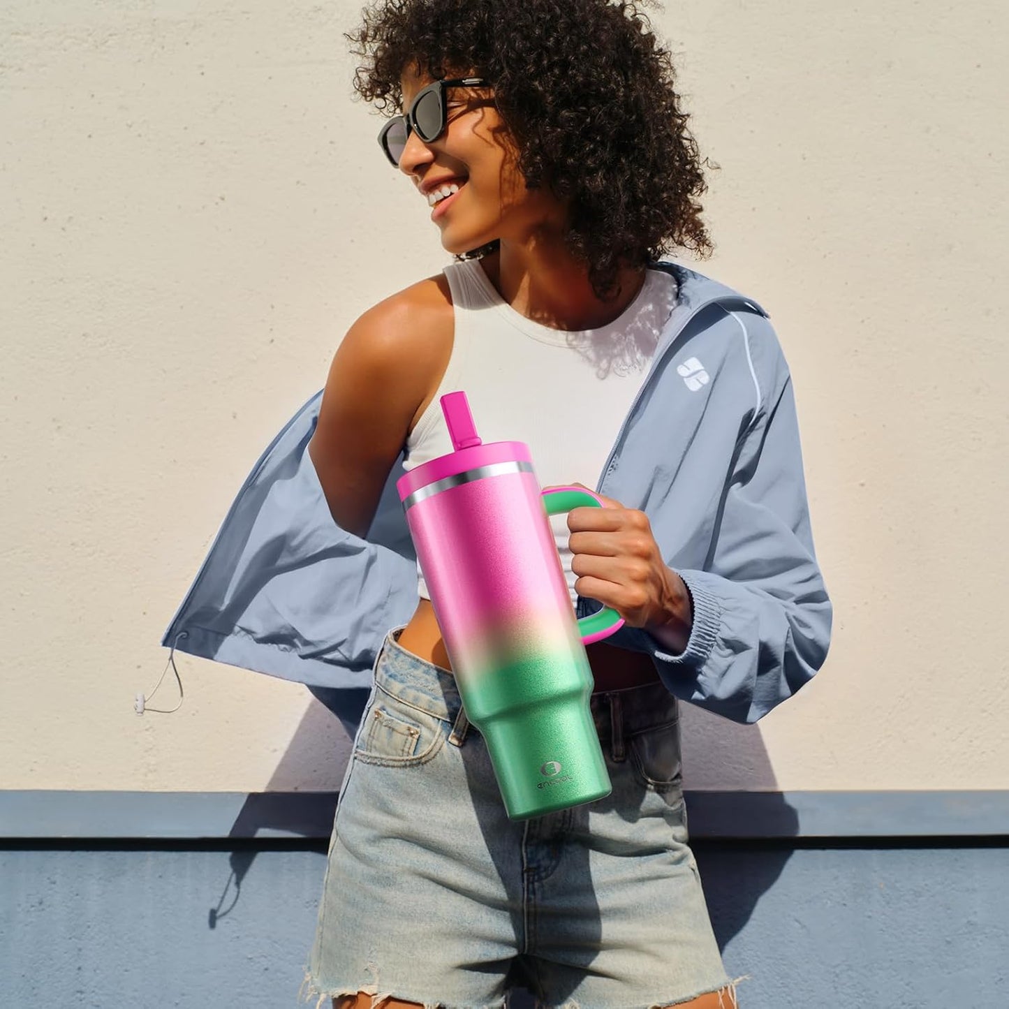 32 oz Tumbler with Handle and Straw: Stainless Steel Insulated Tumbler Keeps Cold for 24 Hours, Leakproof Travel Cup Fits in Cup Holder and BPA-Free, Fuchsia