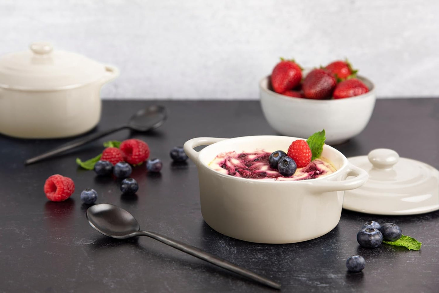 Kook Ceramic Mini Cocotte Set, Small Casserole Dishes with Lids and Handles, Individual Baking Ramekins, Oven, Microwave & Dishwasher Safe, Stoneware, 12 oz, Set of 4 (Ivory)