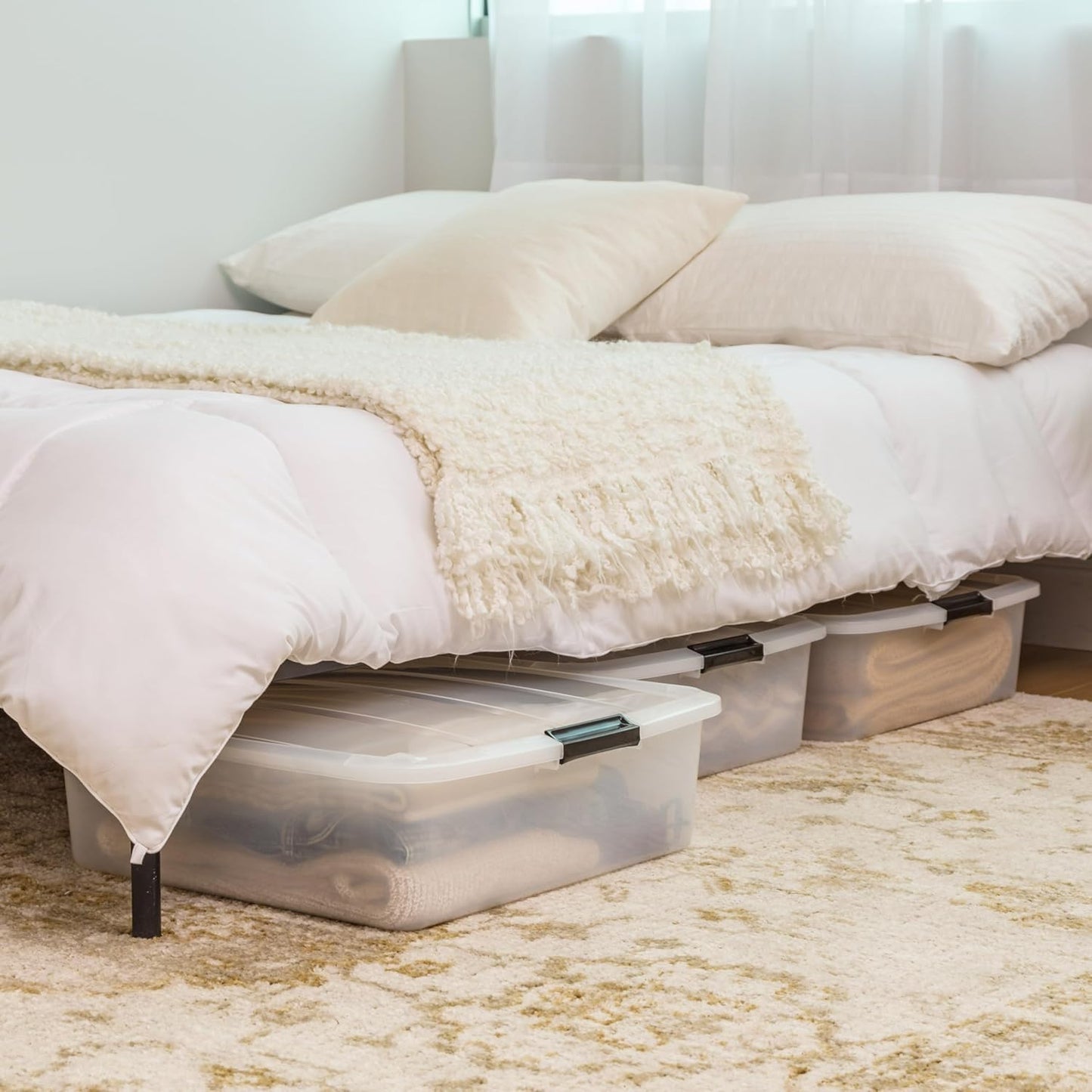 IRIS USA 33 Qt Plastic Under Bed Storage Organizer Bin Container with Secure Lids and Durable Black Buckles, Multi-Purpose for Clothes, Shoes, Clothing, and Bedding, Short, Clear, 3 Pack