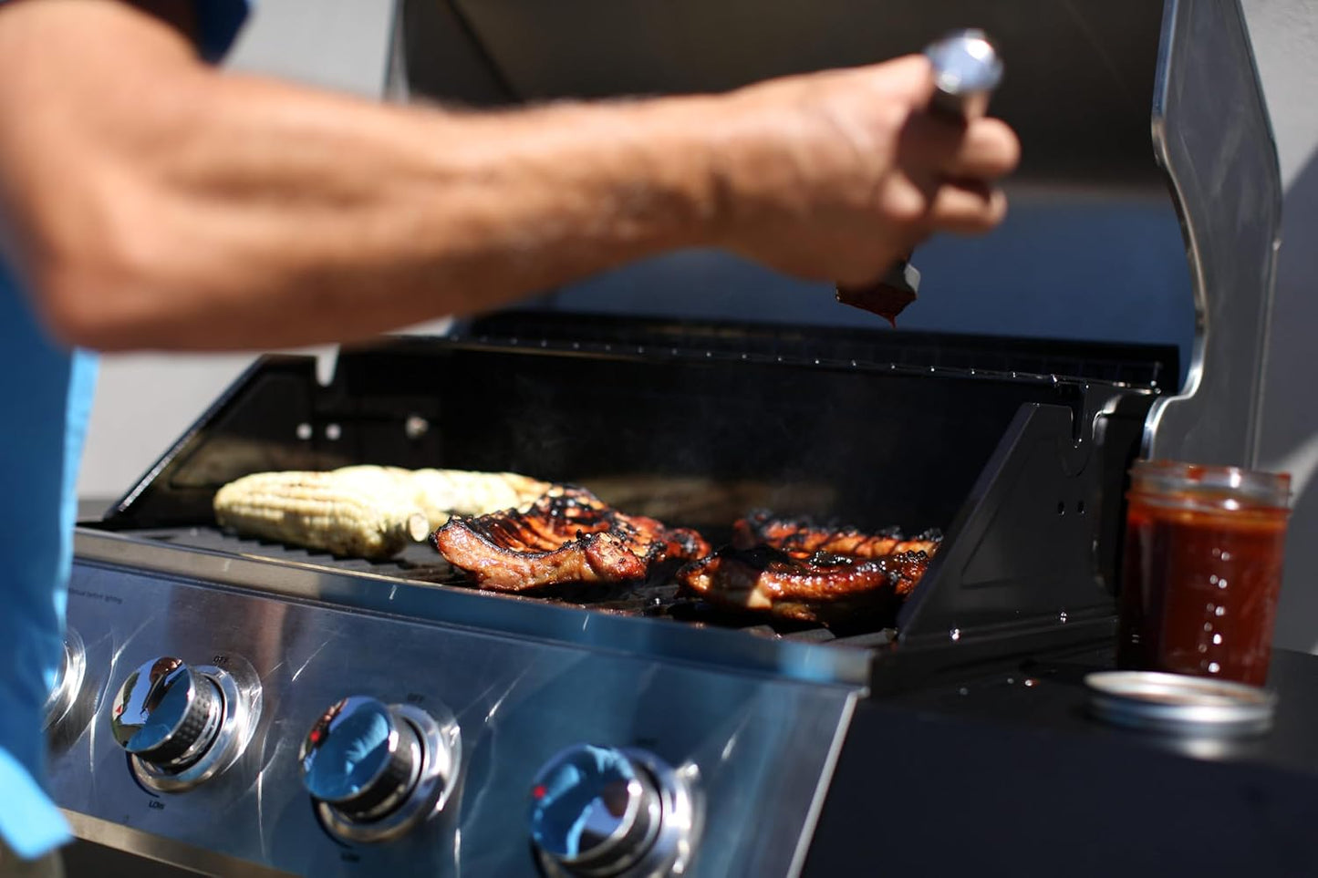 Cuisinart 4-Burner Gas Grill, 44,000 BTU Stainless Steel Full Size Propane Grill with Cast Iron Grates, Outdoor Barbecue with Large Cooking Space and Side Tables for Prep