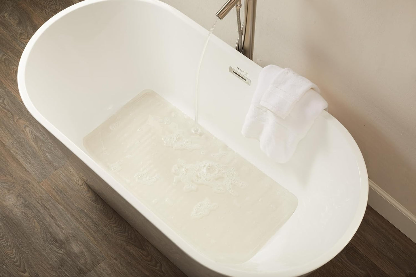 Rubbermaid Commercial Products Bath Tub and Shower Mat, 36-Inch X 18-Inch, White, Extra Long, Machine Washable, Safti-Grip Non-Slip Bathroom Mat with Suction Cups for Home/Hotel/Shower/Bathtub