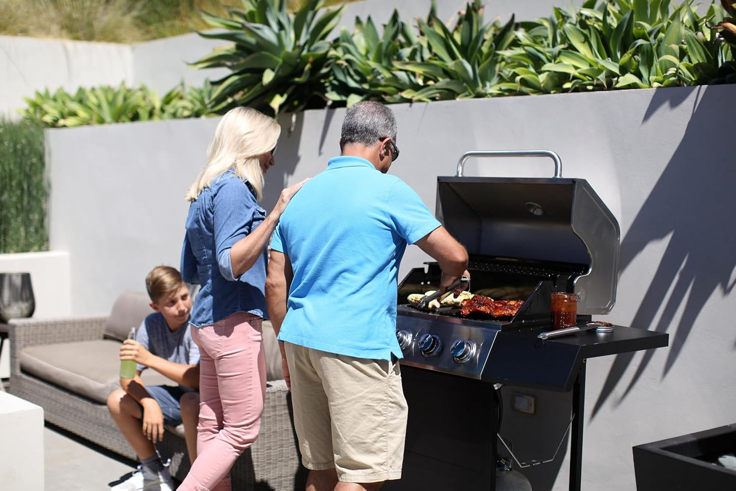 Cuisinart 4-Burner Gas Grill, 44,000 BTU Stainless Steel Full Size Propane Grill with Cast Iron Grates, Outdoor Barbecue with Large Cooking Space and Side Tables for Prep