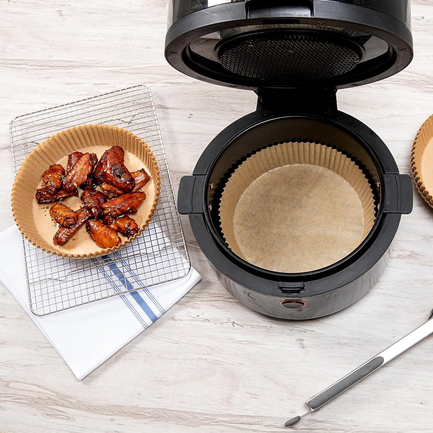 Restaurantware-Pastry Tek 8.1 x 8.1 x 1.8 Inch Air Fryer Liners, 100 Round Air Fryer Baskets - No-Stick Silicone Coating, Unbleached, Food-Grade Paper Liners, For Steamer, Microwave, Oven, Fry Pan