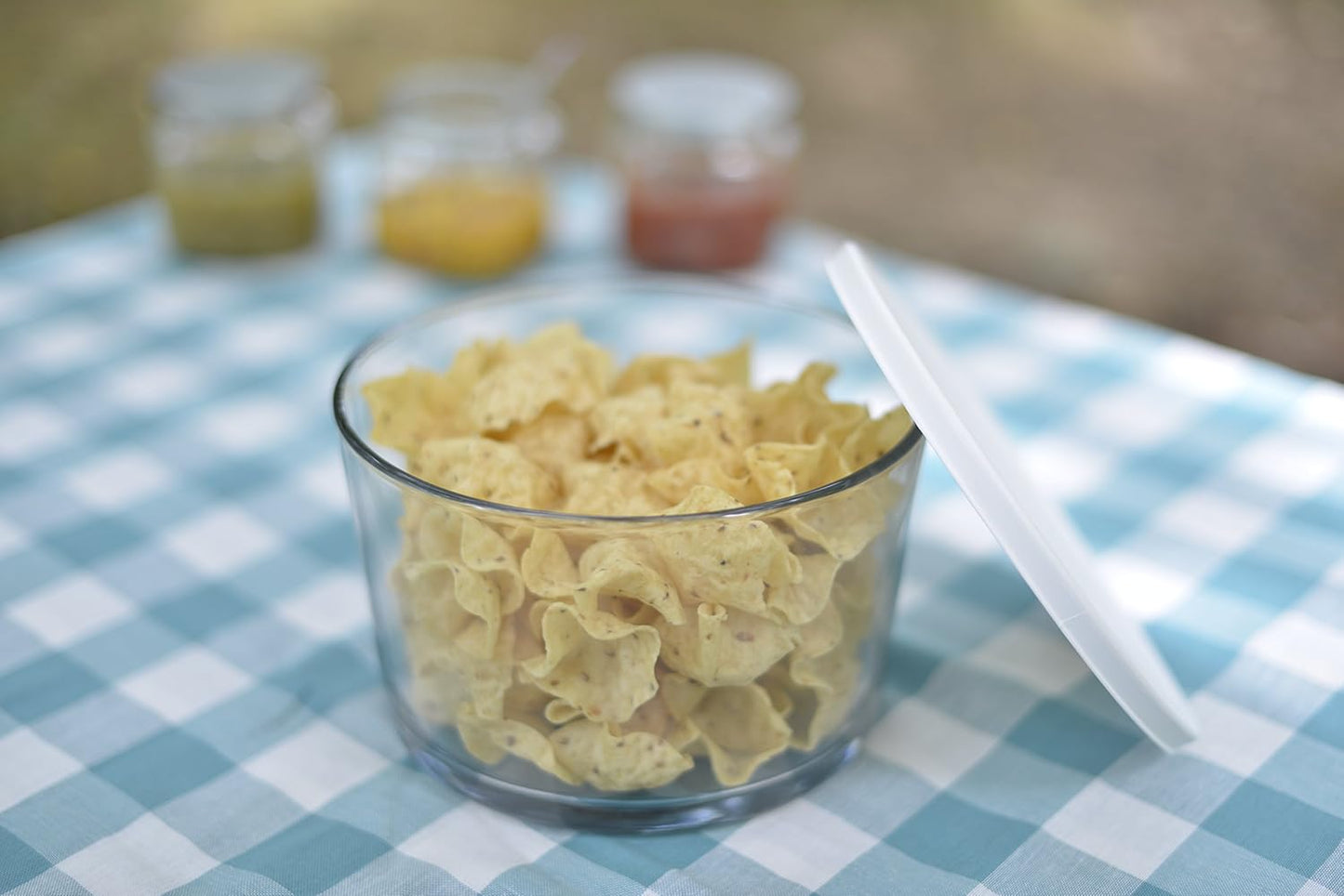Anchor Hocking Glass Trifle Bowl with Lid, 104 oz Glass Salad Bowl with Plastic Lid