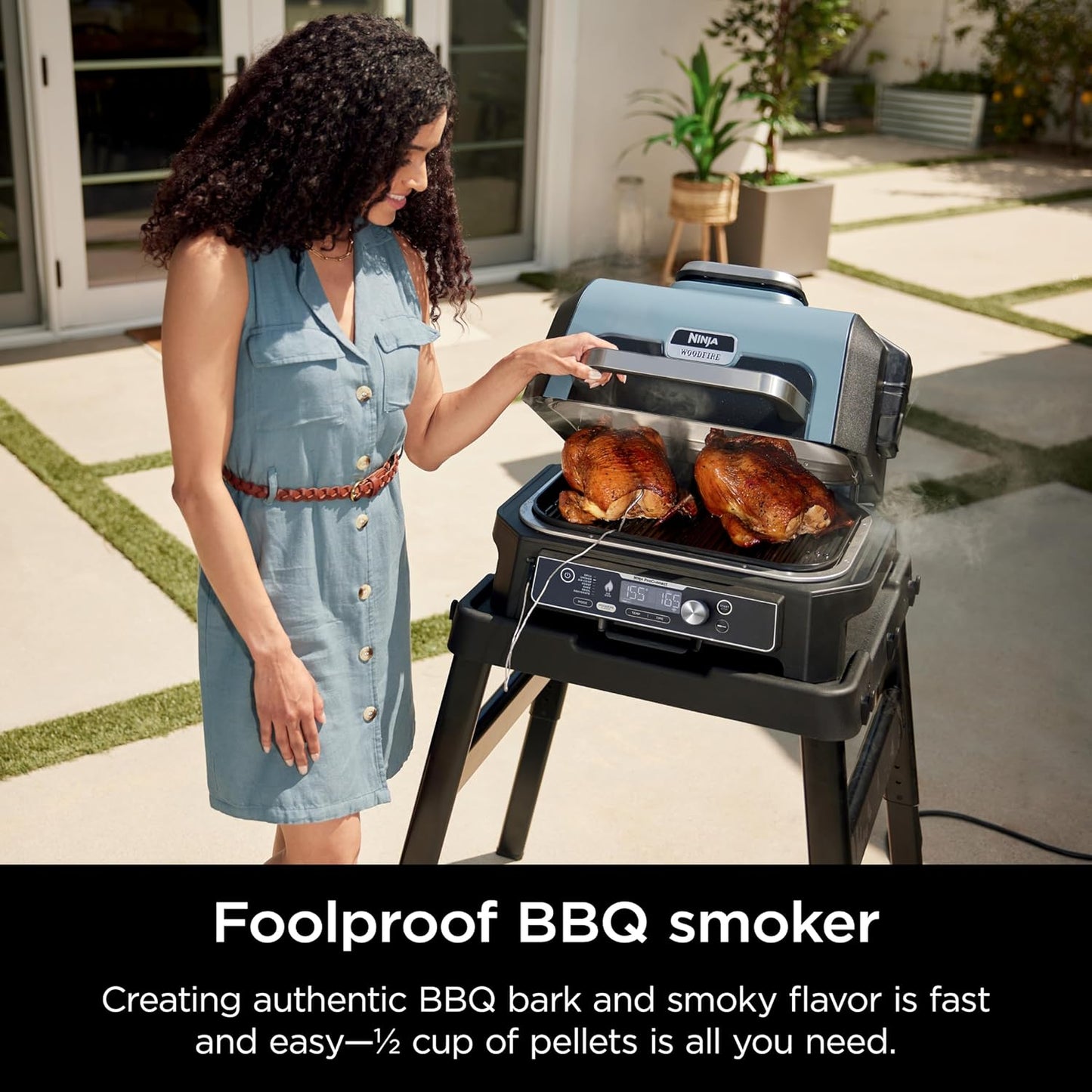 Ninja OG951 Woodfire Pro Connect Premium XL Outdoor Grill & Smoker, Bluetooth, App Enabled, 7-in-1 Master Grill, BBQ Smoker, Outdoor Air Fryer, Woodfire Technology, 2 Built-In Thermometers, Black/Blue