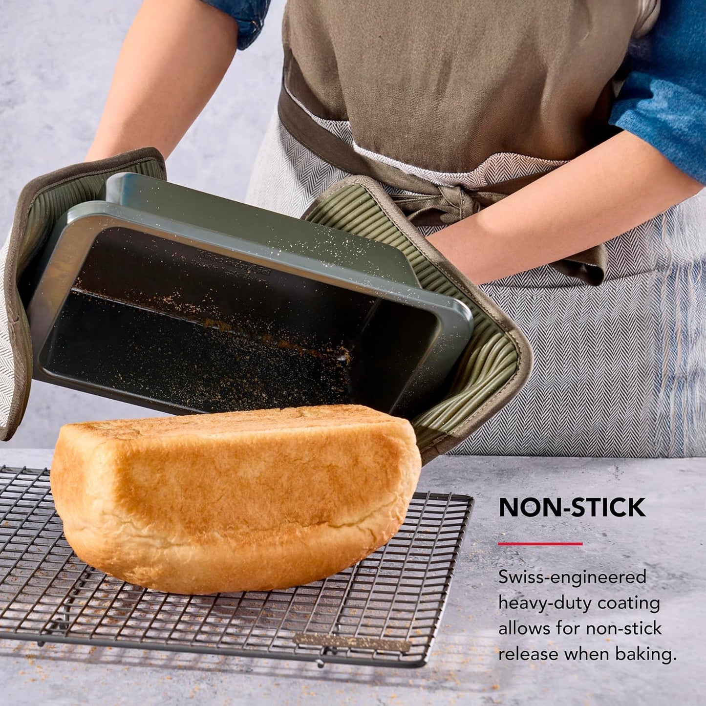 KitchenAid Non-stick Loaf Pan, 9x5-Inch, Evergreen